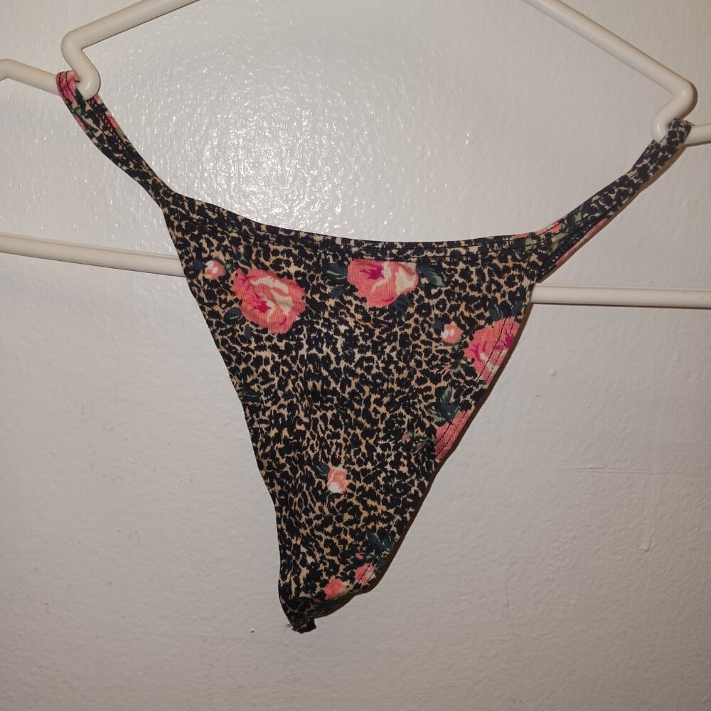 LEOPARD THONG - Picture 2 of 4